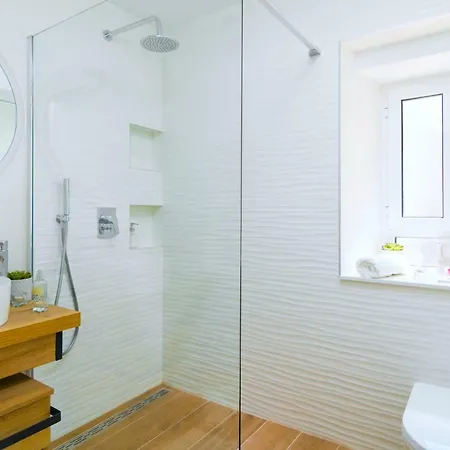 Lux Aurelius In Centre Old Town