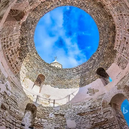 בית הארחה Lux Aurelius In Centre Old Town