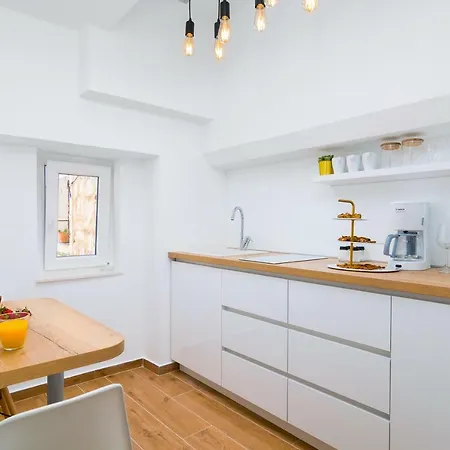 Lux Aurelius In Centre Old Town Pensionat 2*